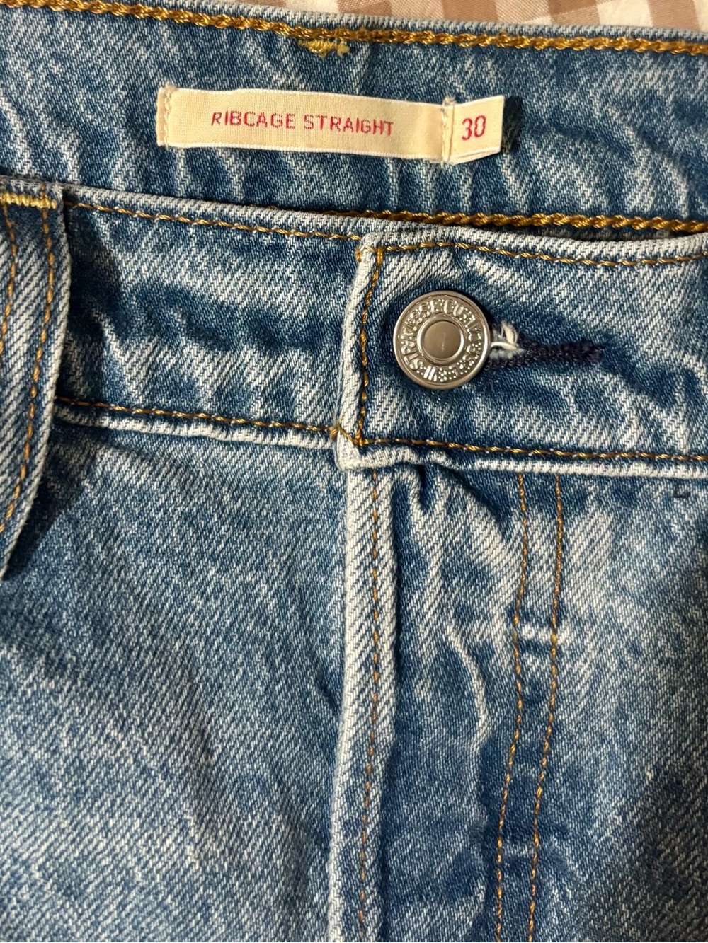 Levi’s Ribcage Straight - Picture 6 of 7